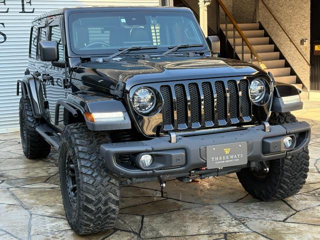 ジープ・ラングラーアンリミテッド サハラ　ユーザー買取車　ラングラーサハラ　ラフカントリー２．５インチｕＰキット　ｔｏｙｏ３５×１２．５タイヤ　１７インチホイール　サイドステップ　本革シート　ドライブレコーダー（12枚目）