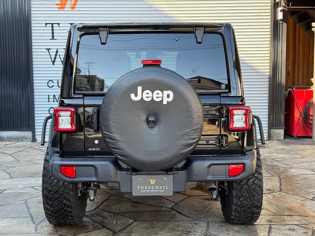 ジープ・ラングラーアンリミテッド サハラ　ユーザー買取車　ラングラーサハラ　ラフカントリー２．５インチｕＰキット　ｔｏｙｏ３５×１２．５タイヤ　１７インチホイール　サイドステップ　本革シート　ドライブレコーダー（20枚目）