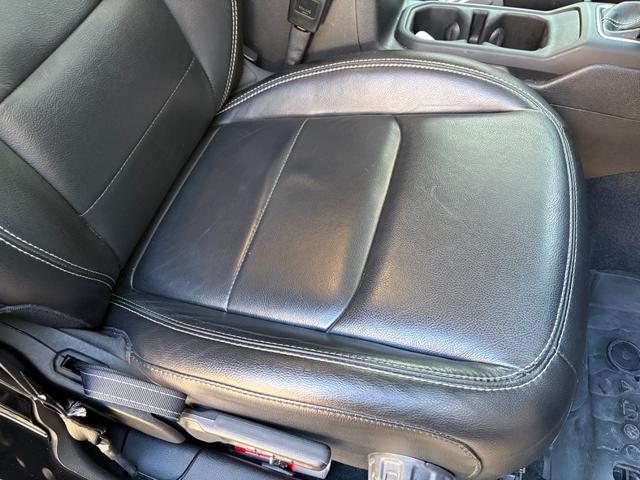 ジープ・ラングラーアンリミテッド サハラ　ユーザー買取車　ラングラーサハラ　ラフカントリー２．５インチｕＰキット　ｔｏｙｏ３５×１２．５タイヤ　１７インチホイール　サイドステップ　本革シート　ドライブレコーダー（39枚目）