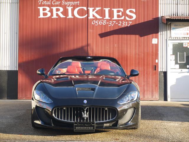 グランカブリオ ベースグレード　グランカブリオ！カーボンステアリング！赤革！パワークラフト可変式マフラー！ｘパイプ！ｍｃフロントバンパー！ハイパーフォージド２１ＡＷ！車高調！社外ボンネット！トランクスポイラー！パーキングセンサー！（2枚目）