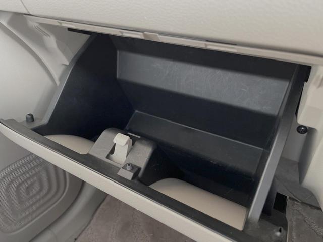 L SDナビ レーダーブレーキサポート シートヒーター 禁煙車 バックカメラ アイドリングストップ スマートキー 踏み間違い防止装置 アームレスト シートリフター バニティミラー電動格納ミラー(31枚目)