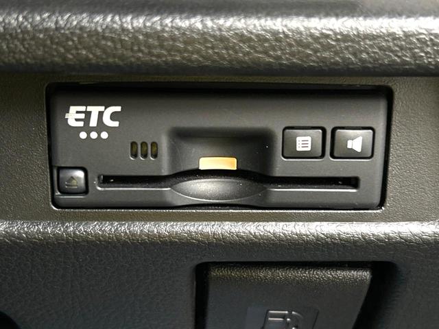 ハイブリッドＸターボ　純正ＳＤナビフルセグ　禁煙車　Ｂｌｕｅｔｏｏｔｈ接続　衝突軽減装置　ターボ　レーダクルーズコントロール　ステアリングスイッチ　パドルシフト　バックカメラ　前席シートヒーター　ＥＴＣ　スマートキー(10枚目)