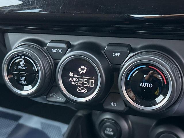スイフト ＸＧ　ＳＤナビ　バックカメラ　禁煙車　ドラレコ　スマートキー　ＥＴＣ　シートヒーター　オートエアコン　Ｂｌｕｅｔｏｏｔｈ　ＣＤ　ＤＶＤ再生　フルセグ　フロントフォグライト　シートリフター　前席バニティミラー（8枚目）