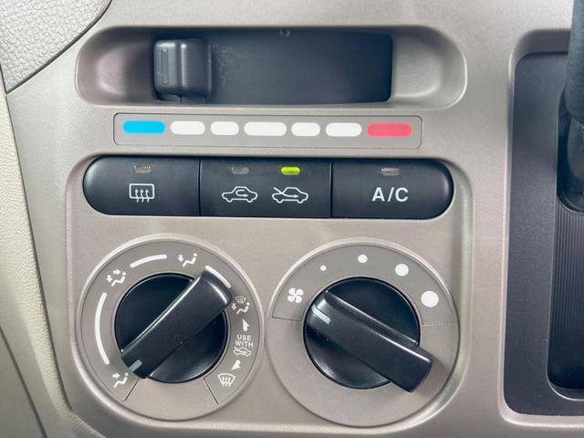 パレット リミテッドＩＩ　両側電動ドア　ＳＤナビ　禁煙車　スマートキー　ＨＩＤヘッド　オートライト　ＣＤ　ＤＶＤ再生　フルセグ　エアコン　収納付アームレスト　シートリフター　シートベルトアジャスター　シートアンダーボックス（6枚目）