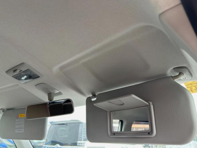 パレット リミテッドＩＩ　両側電動ドア　ＳＤナビ　禁煙車　スマートキー　ＨＩＤヘッド　オートライト　ＣＤ　ＤＶＤ再生　フルセグ　エアコン　収納付アームレスト　シートリフター　シートベルトアジャスター　シートアンダーボックス（8枚目）