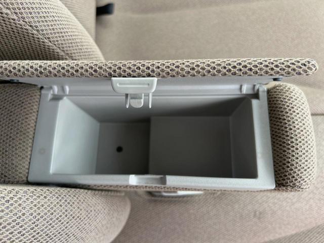 パレット リミテッドＩＩ　両側電動ドア　ＳＤナビ　禁煙車　スマートキー　ＨＩＤヘッド　オートライト　ＣＤ　ＤＶＤ再生　フルセグ　エアコン　収納付アームレスト　シートリフター　シートベルトアジャスター　シートアンダーボックス（25枚目）
