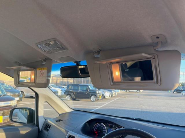 ムーヴ カスタム Xリミテッド 純正SDナビ バックカメラ 禁煙車 スマートキー HIDヘッド ETC オートエアコン 純正14インチアルミ CD 地デジ シートリフター 電動格納ミラー アームレスト アイドリングストップ(32枚目)