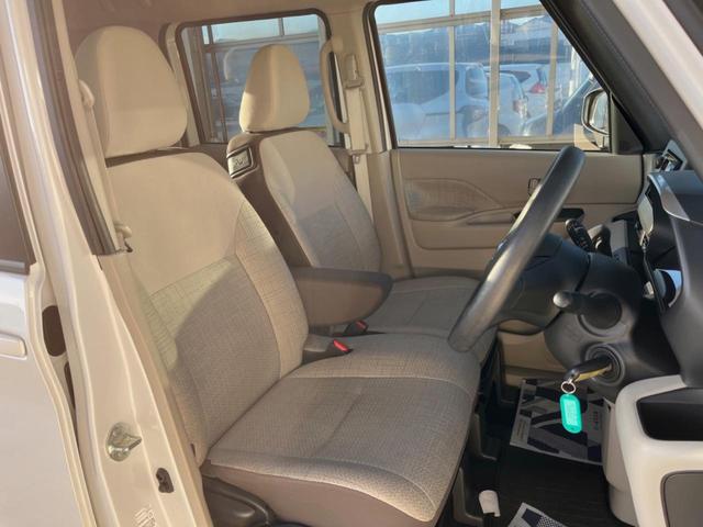 ルークス S 衝突被害軽減システム 禁煙車 コーナーセンサー AM/FMオーディオ オートライト キーレスキー 車線逸脱警報 シートアンダーボックス シートリフター シートベルトアジャスター アームレスト(11枚目)