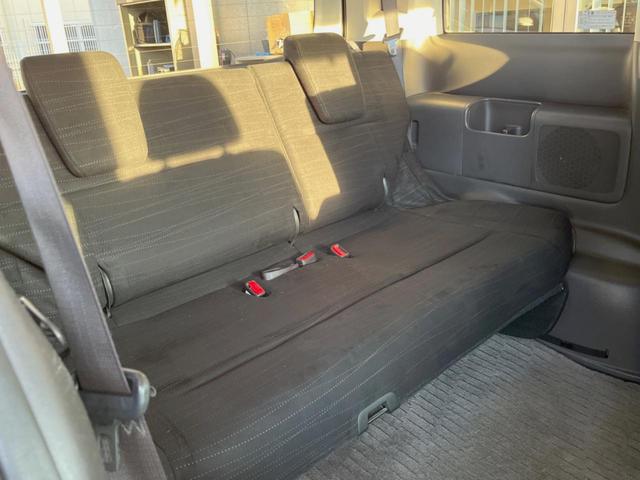 ステップワゴン Ｇ　ＨＩＤエディション　両側電動ドア　禁煙車　ＨＩＤヘッド　オートライト　ＥＴＣ　オートエアコン　ＣＤ　ＤＶＤ再生　バックカメラ　電動格納ドアミラー　キーレスキー　シートリフター　シートベルトアジャスター　前席バニティミラー（12枚目）