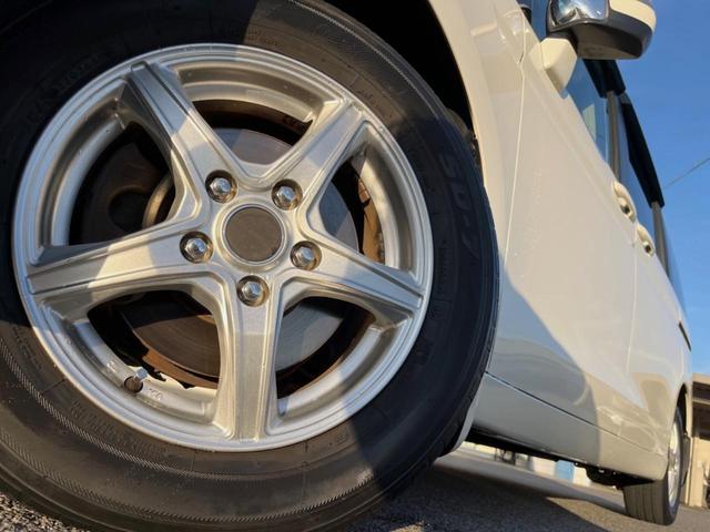 ステップワゴン Ｇ　ＨＩＤエディション　両側電動ドア　禁煙車　ＨＩＤヘッド　オートライト　ＥＴＣ　オートエアコン　ＣＤ　ＤＶＤ再生　バックカメラ　電動格納ドアミラー　キーレスキー　シートリフター　シートベルトアジャスター　前席バニティミラー（15枚目）