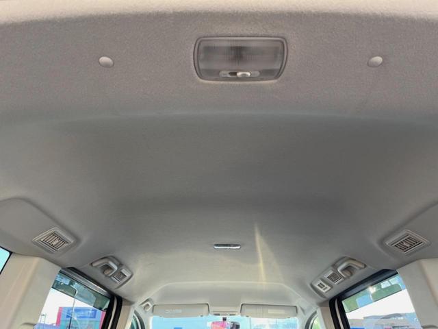 ステップワゴン Ｇ　ＨＩＤエディション　両側電動ドア　禁煙車　ＨＩＤヘッド　オートライト　ＥＴＣ　オートエアコン　ＣＤ　ＤＶＤ再生　バックカメラ　電動格納ドアミラー　キーレスキー　シートリフター　シートベルトアジャスター　前席バニティミラー（35枚目）