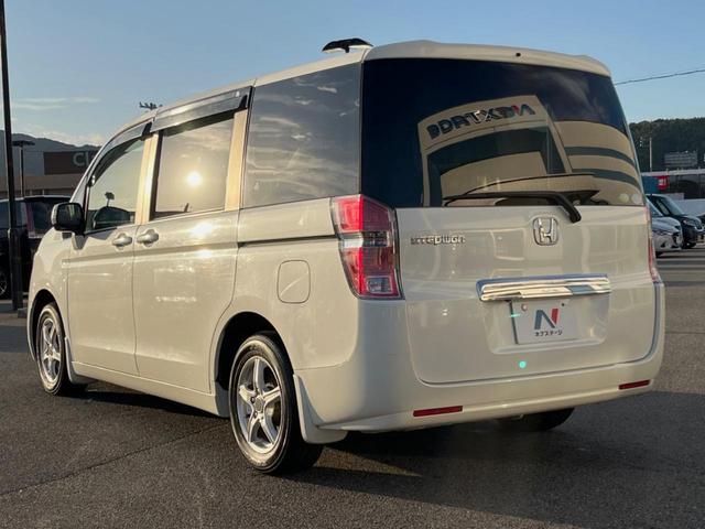 ステップワゴン Ｇ　ＨＩＤエディション　両側電動ドア　禁煙車　ＨＩＤヘッド　オートライト　ＥＴＣ　オートエアコン　ＣＤ　ＤＶＤ再生　バックカメラ　電動格納ドアミラー　キーレスキー　シートリフター　シートベルトアジャスター　前席バニティミラー（38枚目）