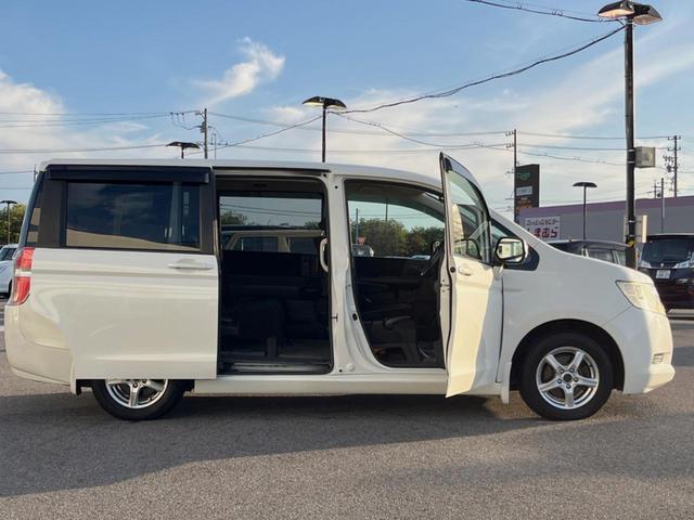 ステップワゴン Ｇ　ＨＩＤエディション　両側電動ドア　禁煙車　ＨＩＤヘッド　オートライト　ＥＴＣ　オートエアコン　ＣＤ　ＤＶＤ再生　バックカメラ　電動格納ドアミラー　キーレスキー　シートリフター　シートベルトアジャスター　前席バニティミラー（41枚目）