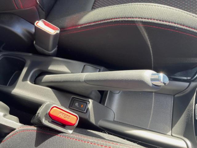 スイフトスポーツ ベースグレード MT車 ターボ SDナビ 禁煙車 シートヒーター ドラレコ スマートキー LEDヘッド ビルトインETC クルコン オートライト オートエアコン 純正17インチアルミ Bluetooth CD(30枚目)