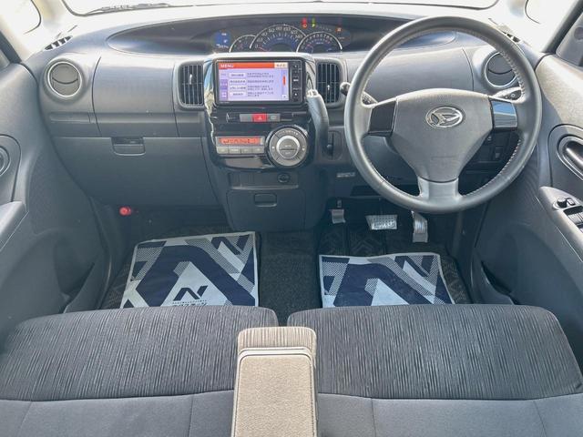 タント カスタムX 電動スライドドア 純正HDDナビ 禁煙車 スマートキー HIDヘッド ドライブレコーダー ETC オートエアコン 純正14インチアルミ CD再生 電動格納ドアミラー 収納付アームレスト シートリフター(2枚目)