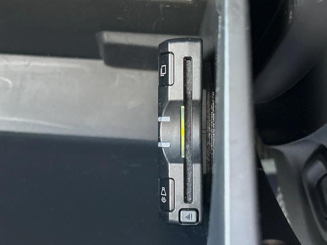 タント カスタムX 電動スライドドア 純正HDDナビ 禁煙車 スマートキー HIDヘッド ドライブレコーダー ETC オートエアコン 純正14インチアルミ CD再生 電動格納ドアミラー 収納付アームレスト シートリフター(6枚目)