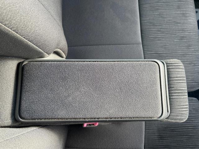 タント カスタムX 電動スライドドア 純正HDDナビ 禁煙車 スマートキー HIDヘッド ドライブレコーダー ETC オートエアコン 純正14インチアルミ CD再生 電動格納ドアミラー 収納付アームレスト シートリフター(28枚目)