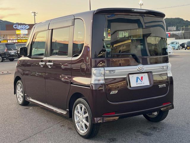 タント カスタムX 電動スライドドア 純正HDDナビ 禁煙車 スマートキー HIDヘッド ドライブレコーダー ETC オートエアコン 純正14インチアルミ CD再生 電動格納ドアミラー 収納付アームレスト シートリフター(40枚目)