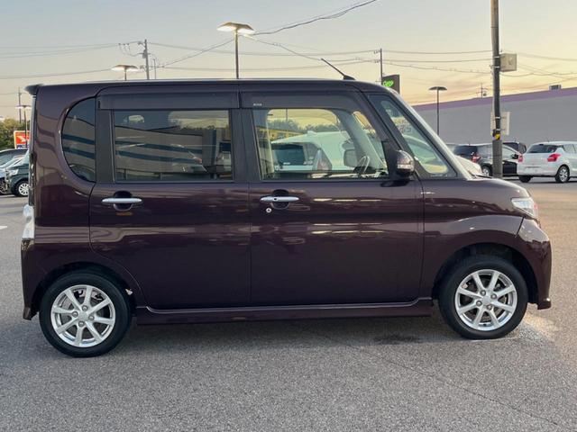 タント カスタムX 電動スライドドア 純正HDDナビ 禁煙車 スマートキー HIDヘッド ドライブレコーダー ETC オートエアコン 純正14インチアルミ CD再生 電動格納ドアミラー 収納付アームレスト シートリフター(41枚目)