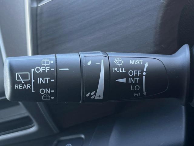 フリード G・ホンダセンシング 両側電動ドア 後席モニター モデューロエアロ バックカメラ 衝突被害軽減システム 禁煙車 ドラレコ スマートキー LEDヘッド ビルトインETC 純正15インチアルミ オートライト Bluetooth(25枚目)