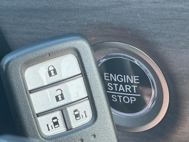 フリード G・ホンダセンシング 両側電動ドア 後席モニター モデューロエアロ バックカメラ 衝突被害軽減システム 禁煙車 ドラレコ スマートキー LEDヘッド ビルトインETC 純正15インチアルミ オートライト Bluetooth(30枚目)