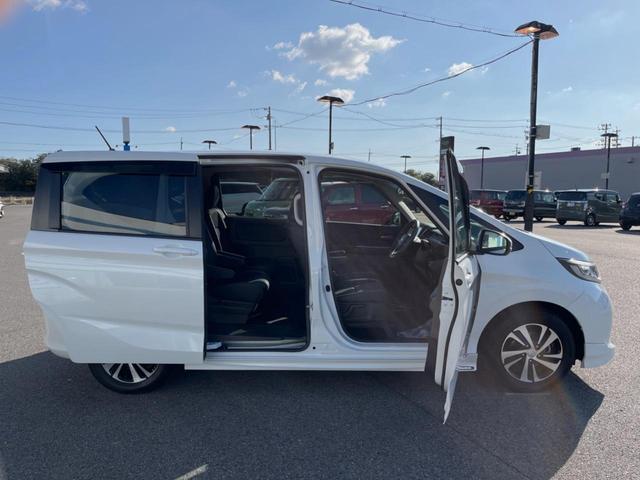 フリード G・ホンダセンシング 両側電動ドア 後席モニター モデューロエアロ バックカメラ 衝突被害軽減システム 禁煙車 ドラレコ スマートキー LEDヘッド ビルトインETC 純正15インチアルミ オートライト Bluetooth(56枚目)