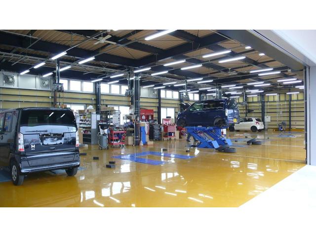 フリード G・ホンダセンシング 両側電動ドア 後席モニター モデューロエアロ バックカメラ 衝突被害軽減システム 禁煙車 ドラレコ スマートキー LEDヘッド ビルトインETC 純正15インチアルミ オートライト Bluetooth(80枚目)