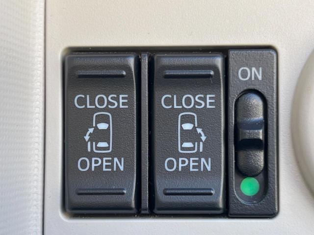 ムーヴキャンバス Ｘリミテッドメイクアップ　ＳＡＩＩ　両側電動ドア　純正ＳＤナビ　バックカメラ　衝突被害軽減システム　禁煙車　ドラレコ　コーナーセンサー　スマートキー　ＥＴＣ　オートライト　オートエアコン　Ｂｌｕｅｔｏｏｔｈ　ＣＤ　ＤＶＤ再生　フルセグ（4枚目）