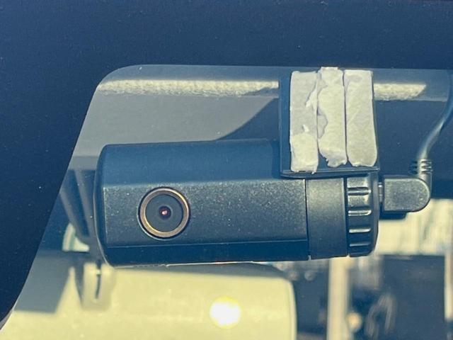 ムーヴキャンバス Ｘリミテッドメイクアップ　ＳＡＩＩ　両側電動ドア　純正ＳＤナビ　バックカメラ　衝突被害軽減システム　禁煙車　ドラレコ　コーナーセンサー　スマートキー　ＥＴＣ　オートライト　オートエアコン　Ｂｌｕｅｔｏｏｔｈ　ＣＤ　ＤＶＤ再生　フルセグ（6枚目）