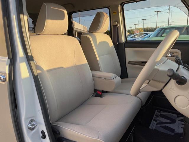 ムーヴキャンバス Ｘリミテッドメイクアップ　ＳＡＩＩ　両側電動ドア　純正ＳＤナビ　バックカメラ　衝突被害軽減システム　禁煙車　ドラレコ　コーナーセンサー　スマートキー　ＥＴＣ　オートライト　オートエアコン　Ｂｌｕｅｔｏｏｔｈ　ＣＤ　ＤＶＤ再生　フルセグ（11枚目）