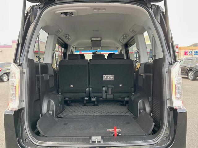 ステップワゴンスパーダ Z 両側電動ドア 純正9型SDナビ バックカメラ 禁煙車 スマートキー HIDヘッド ビルトインETC クルコン 純正16インチアルミ オートライト オートエアコン Bluetooth CD DVD再生(13枚目)