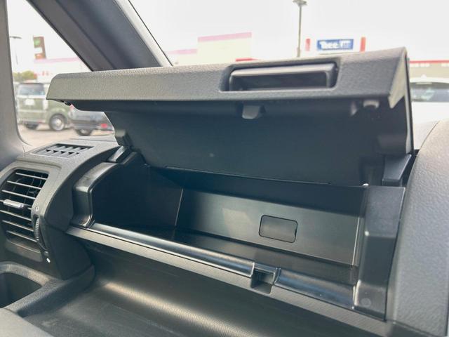 ステップワゴンスパーダ Z 両側電動ドア 純正9型SDナビ バックカメラ 禁煙車 スマートキー HIDヘッド ビルトインETC クルコン 純正16インチアルミ オートライト オートエアコン Bluetooth CD DVD再生(32枚目)