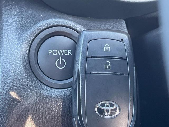 ヤリスクロス ハイブリッドZ 純正8型ナビ 全周囲カメラ 衝突被害軽減装置 レーダークルーズ 禁煙車 ドラレコ コーナーセンサー LEDヘッド ETC 純正18インチアルミ オートライト 前席シートヒーター ステアリングヒーター(10枚目)