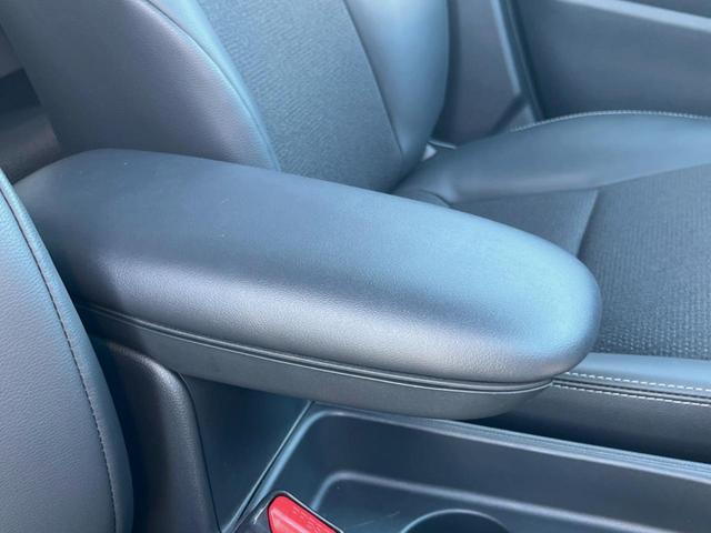 ヤリスクロス ハイブリッドZ 純正8型ナビ 全周囲カメラ 衝突被害軽減装置 レーダークルーズ 禁煙車 ドラレコ コーナーセンサー LEDヘッド ETC 純正18インチアルミ オートライト 前席シートヒーター ステアリングヒーター(37枚目)