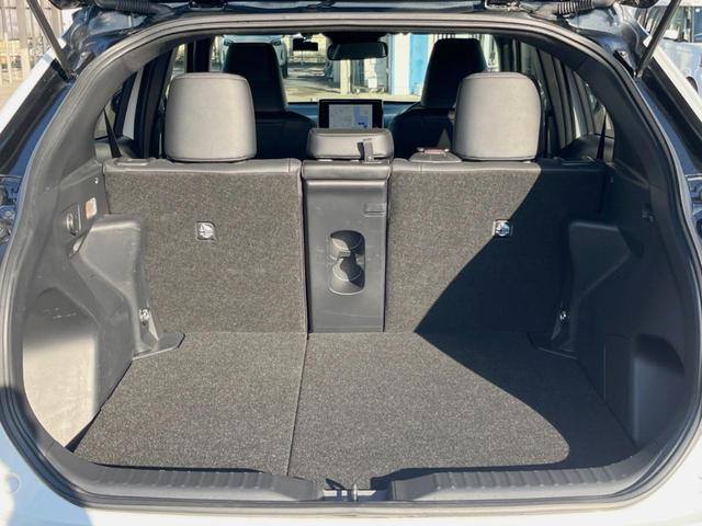 ヤリスクロス ハイブリッドZ 純正8型ナビ 全周囲カメラ 衝突被害軽減装置 レーダークルーズ 禁煙車 ドラレコ コーナーセンサー LEDヘッド ETC 純正18インチアルミ オートライト 前席シートヒーター ステアリングヒーター(46枚目)