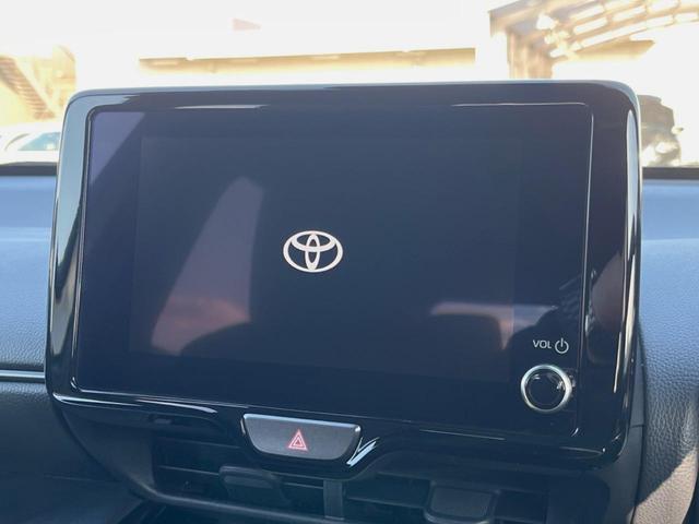 ヤリスクロス ハイブリッドZ 純正8型ナビ 全周囲カメラ 衝突被害軽減装置 レーダークルーズ 禁煙車 ドラレコ コーナーセンサー LEDヘッド ETC 純正18インチアルミ オートライト 前席シートヒーター ステアリングヒータ(3枚目)