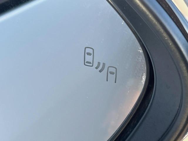 ヤリスクロス ハイブリッドZ 純正8型ナビ 全周囲カメラ 衝突被害軽減装置 レーダークルーズ 禁煙車 ドラレコ コーナーセンサー LEDヘッド ETC 純正18インチアルミ オートライト 前席シートヒーター ステアリングヒータ(7枚目)