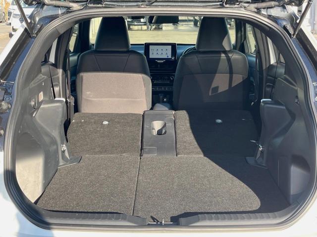 ヤリスクロス ハイブリッドZ 純正8型ナビ 全周囲カメラ 衝突被害軽減装置 レーダークルーズ 禁煙車 ドラレコ コーナーセンサー LEDヘッド ETC 純正18インチアルミ オートライト 前席シートヒーター ステアリングヒータ(13枚目)