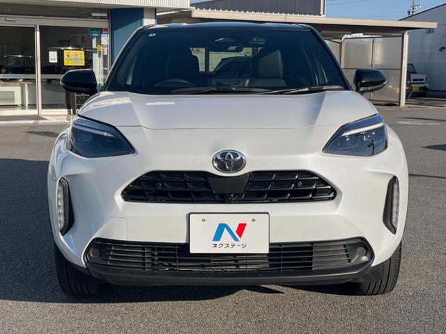 ヤリスクロス ハイブリッドZ 純正8型ナビ 全周囲カメラ 衝突被害軽減装置 レーダークルーズ 禁煙車 ドラレコ コーナーセンサー LEDヘッド ETC 純正18インチアルミ オートライト 前席シートヒーター ステアリングヒータ(16枚目)