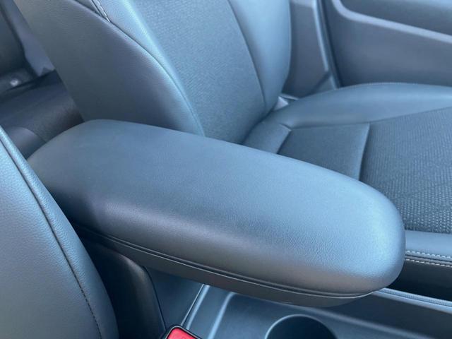 ヤリスクロス ハイブリッドZ 純正8型ナビ 全周囲カメラ 衝突被害軽減装置 レーダークルーズ 禁煙車 ドラレコ コーナーセンサー LEDヘッド ETC 純正18インチアルミ オートライト 前席シートヒーター ステアリングヒータ(37枚目)