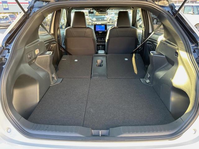 ヤリスクロス ハイブリッドZ 純正8型ナビ 全周囲カメラ 衝突被害軽減装置 レーダークルーズ 禁煙車 ドラレコ コーナーセンサー LEDヘッド ETC 純正18インチアルミ オートライト 前席シートヒーター ステアリングヒーター(13枚目)