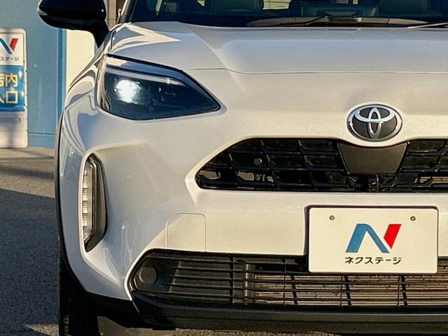 ヤリスクロス ハイブリッドZ 純正8型ナビ 全周囲カメラ 衝突被害軽減装置 レーダークルーズ 禁煙車 ドラレコ コーナーセンサー LEDヘッド ETC 純正18インチアルミ オートライト 前席シートヒーター ステアリングヒーター(14枚目)