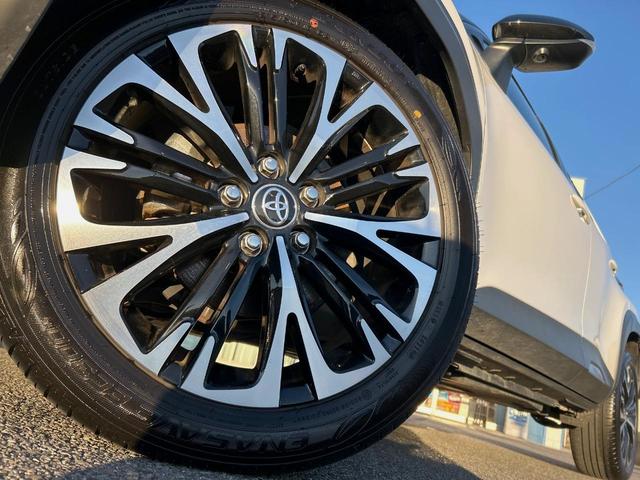 ヤリスクロス ハイブリッドZ 純正8型ナビ 全周囲カメラ 衝突被害軽減装置 レーダークルーズ 禁煙車 ドラレコ コーナーセンサー LEDヘッド ETC 純正18インチアルミ オートライト 前席シートヒーター ステアリングヒーター(15枚目)