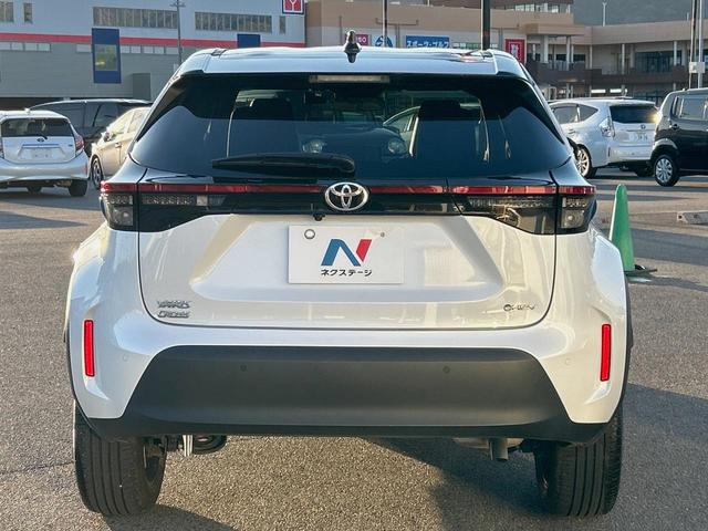 ヤリスクロス ハイブリッドZ 純正8型ナビ 全周囲カメラ 衝突被害軽減装置 レーダークルーズ 禁煙車 ドラレコ コーナーセンサー LEDヘッド ETC 純正18インチアルミ オートライト 前席シートヒーター ステアリングヒーター(17枚目)