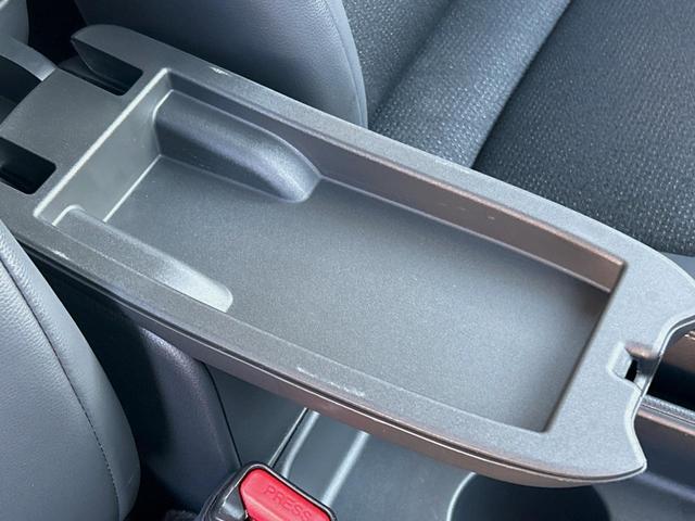 ヤリスクロス ハイブリッドZ 純正8型ナビ 全周囲カメラ 衝突被害軽減装置 レーダークルーズ 禁煙車 ドラレコ コーナーセンサー LEDヘッド ETC 純正18インチアルミ オートライト 前席シートヒーター ステアリングヒーター(39枚目)