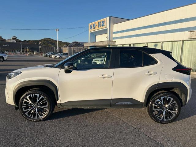 ヤリスクロス ハイブリッドZ 純正8型ナビ 全周囲カメラ 衝突被害軽減装置 レーダークルーズ 禁煙車 ドラレコ コーナーセンサー LEDヘッド ETC 純正18インチアルミ オートライト 前席シートヒーター ステアリングヒーター(56枚目)