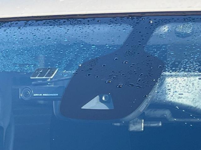 セレナ ハイウェイスター　ＶセレクションＩＩ　両側電動ドア　プロパイロット　後席モニター　全周囲カメラ　衝突被害軽減システム　　禁煙車　ドラレコ　スマートキー　ＬＥＤヘッド　ＥＴＣ　純正１６インチアルミ　オートライト　オートエアコン（7枚目）