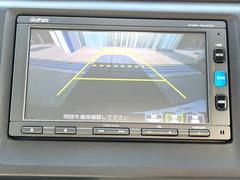 【バックカメラ】駐車時に後方がリアルタイム映像で確認できます。大型商業施設や立体駐車場での駐車時や、夜間のバック時に大活躍！運転スキルに関わらず、今や必須となった装備のひとつです！ 6