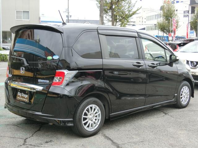 フリードハイブリッド ハイブリッド プレミアムエディション プレミア故障保証ゴールド1年付 両側パワースライドドア 純正ナビ フルセグ BT Bカメラ 純正FDモニター ハーフレザーシート 革巻ステアリング スマートキー2個 ETC HIDヘッドライト(13枚目)