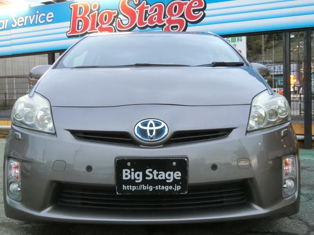 プリウス S LEDエディション LEDヘッドライト クルーズコントロール 踏み間違い抑制装置 ストラーダナビ ETC Bカメラ 純正15AW オートライト スマートキー2個(4枚目)